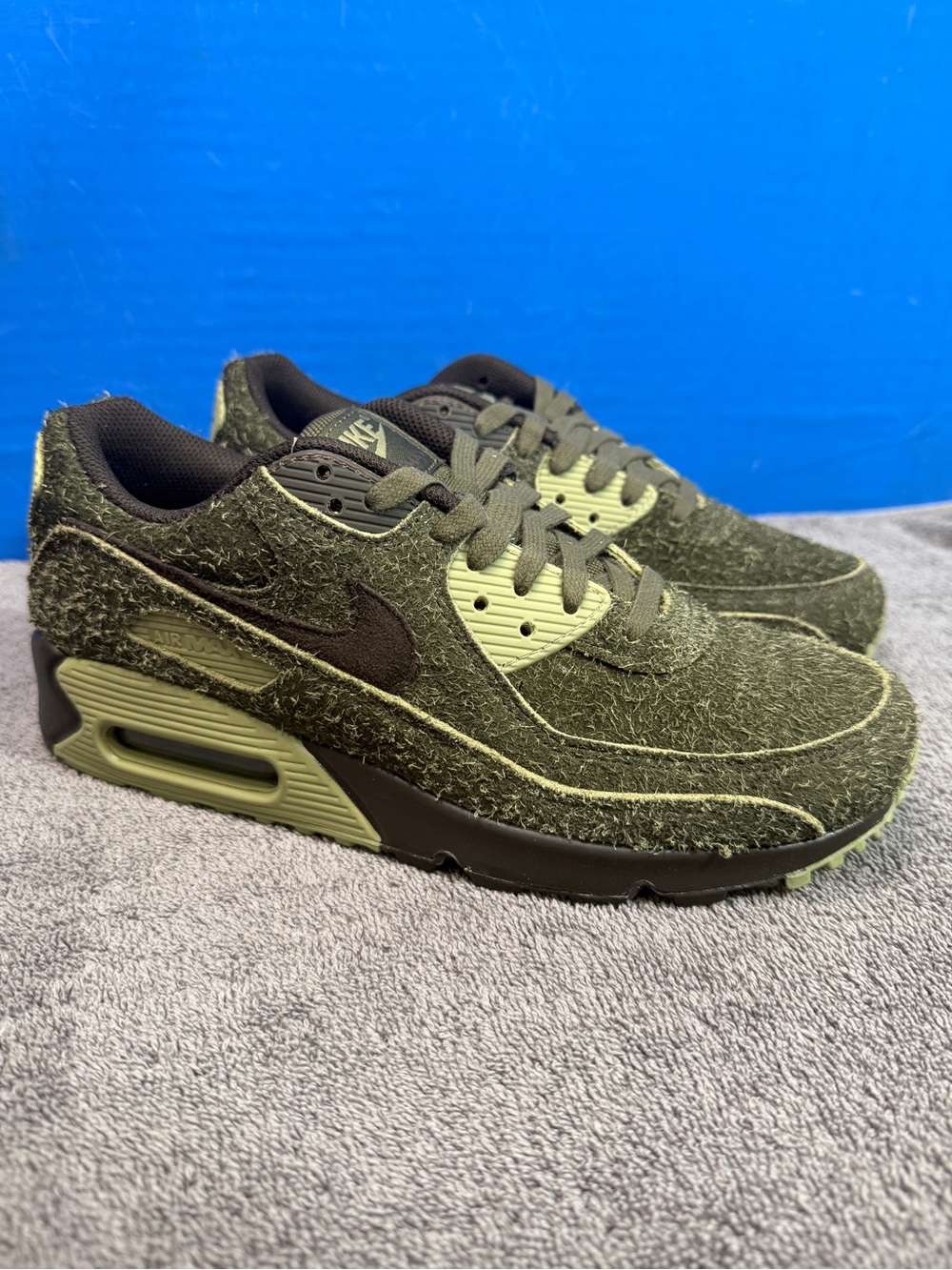 Nike air max 90 ‘skunk’
Brand new